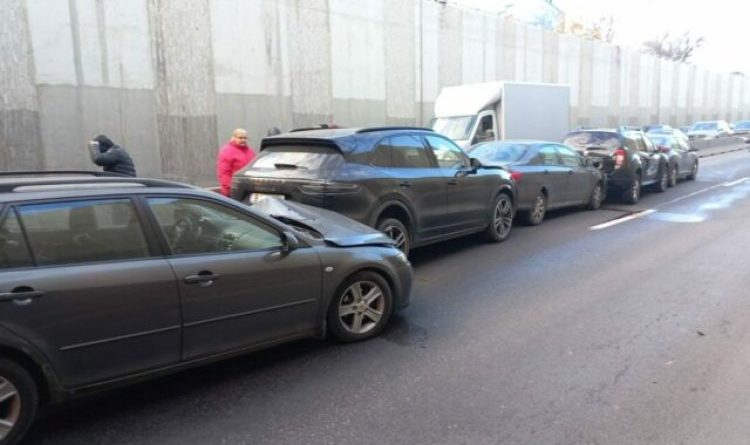 Accident în lanț în Pasajul Băneasa din Capitală, la ieșirea spre Ploiești pe DN1