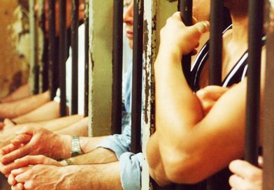Agenții din Penitenciarul Giurgiu, atacați violent de un deținut cu probleme psihice