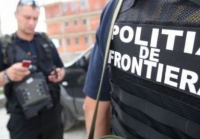 Migranți ilegali ”împrăștiați” pe șosea pe DN5; polițiștii i-au ”adunat” și i-au trimis înapoi de unde veneau…