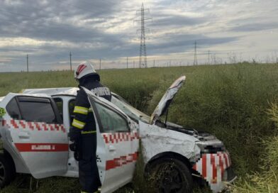 Agitație la Putineiu; motivul: un accident rutier a cărui victimă este un tânăr șofer (video)
