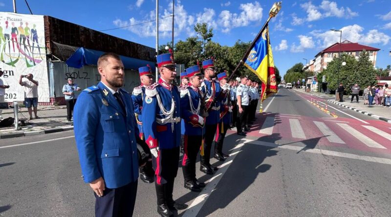 Moment solemn în Piața Tricolorului