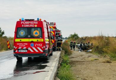Un  șofer de 82 de ani s-a răsturnat cu mașina pe marginea drumului