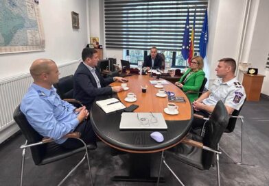 Ședință de lucru la Prefectură; pe agendă: școlile și siguranța elevilor din județ